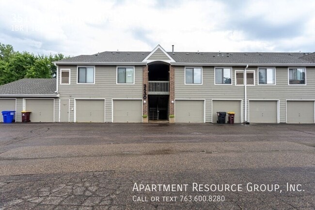 Building Photo - 3516 Lexington Ave S Unit 2 Rental