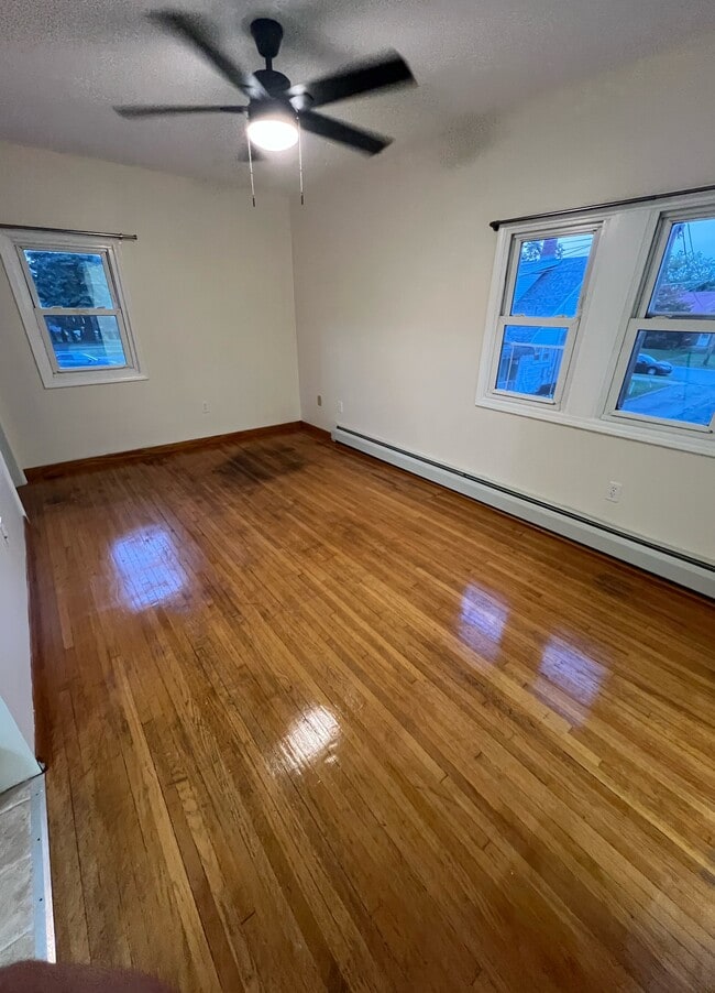 Building Photo - 2635 Fairmount Pkwy Unit 3