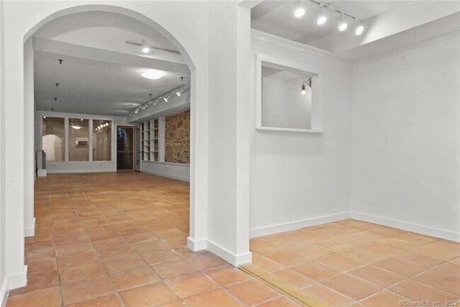 Photo - 42 S Main St Unit L4