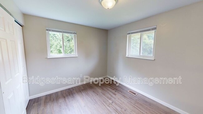 Photo - 4920 Leeper St