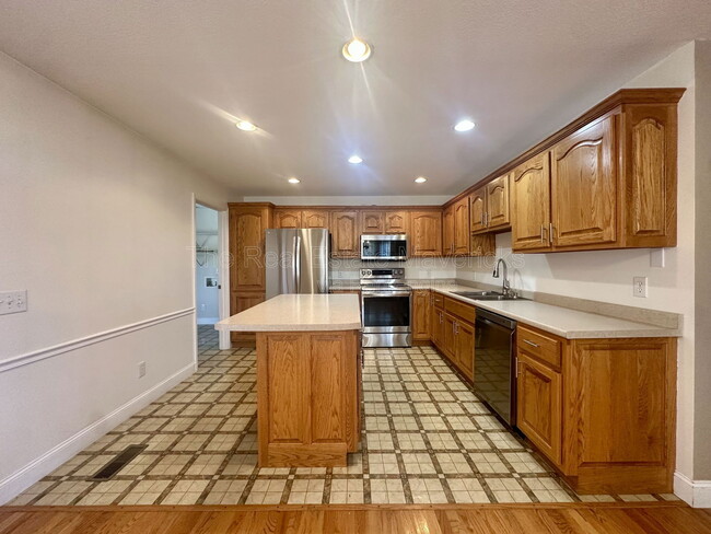 Photo - 620 Harp Switch Rd