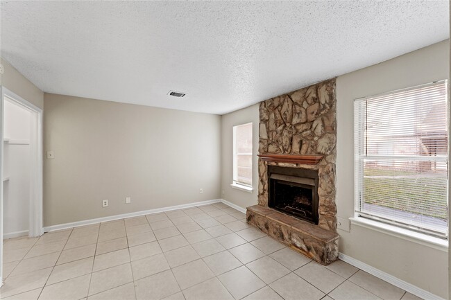 Photo - 5810 Twisted Pine Ct