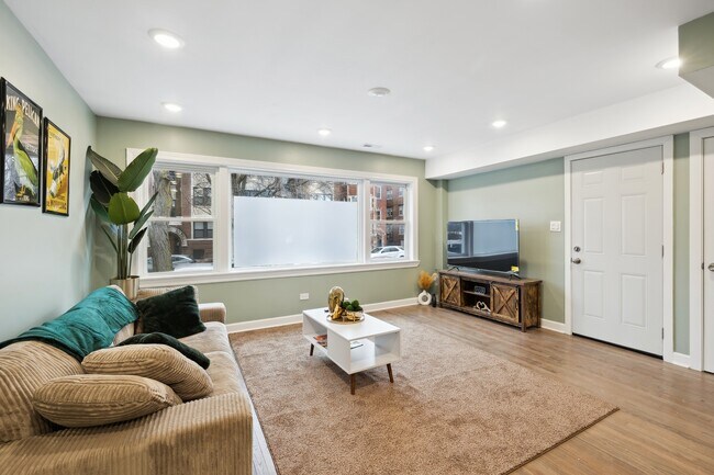 Photo - 5565 W Gladys Ave Unit 2