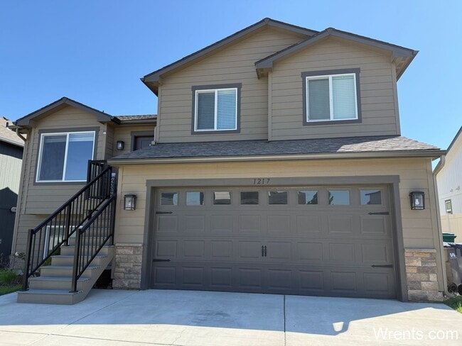 Building Photo - Beautiful Newer Home in Greenacres - Centr...