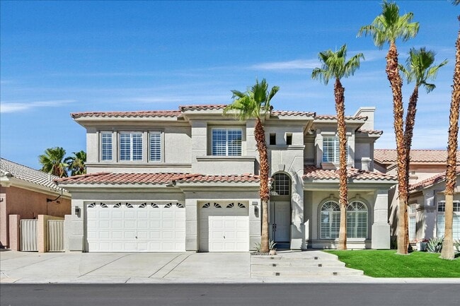 Building Photo - Fully remodeled 5 bed plus Loft / 4.5 bath...