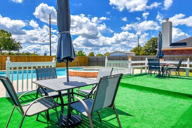 Photo - 4026 Almond Lake Dr