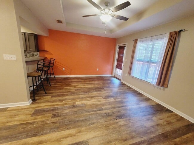 Photo - 741 White Dr