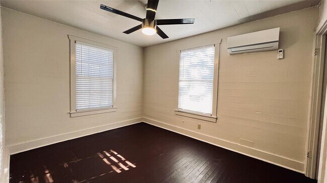 Photo - 1625 W 12th St