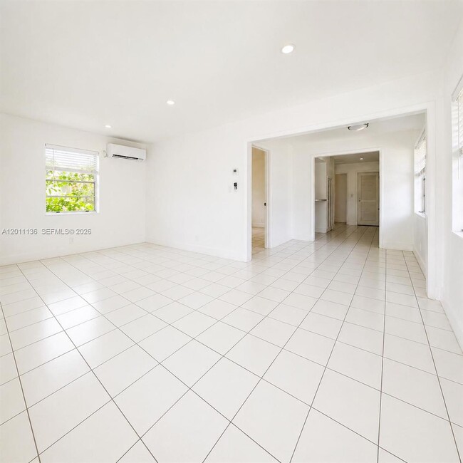Photo - 400 SE 14th St