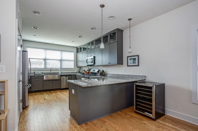 Photo - 209 Burnet St