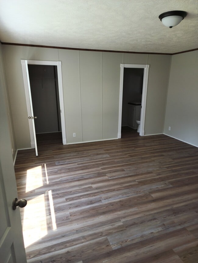 Photo - 601 James St Unit 125