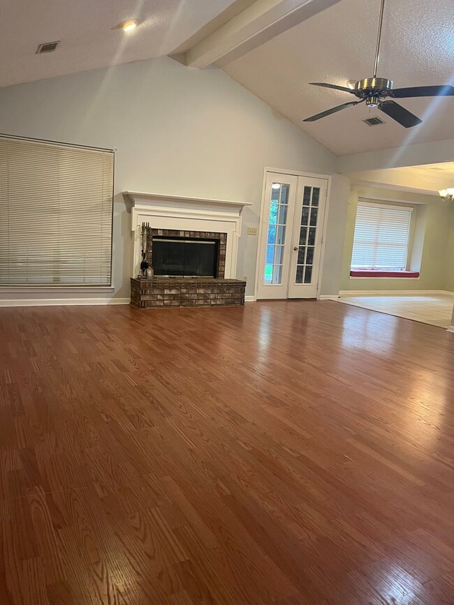 Photo - For Rent