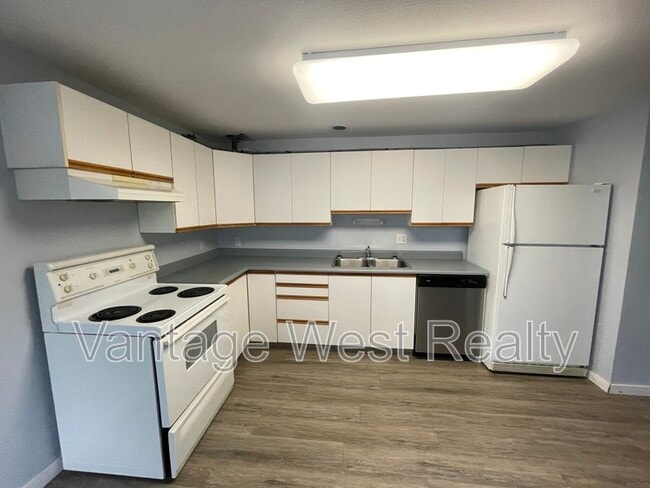 2433 Sexsmith Rd