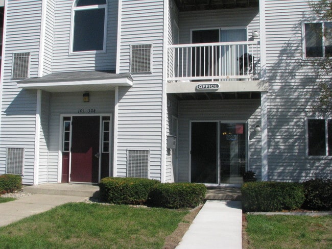 Photo - Thorn-Barry Apartments