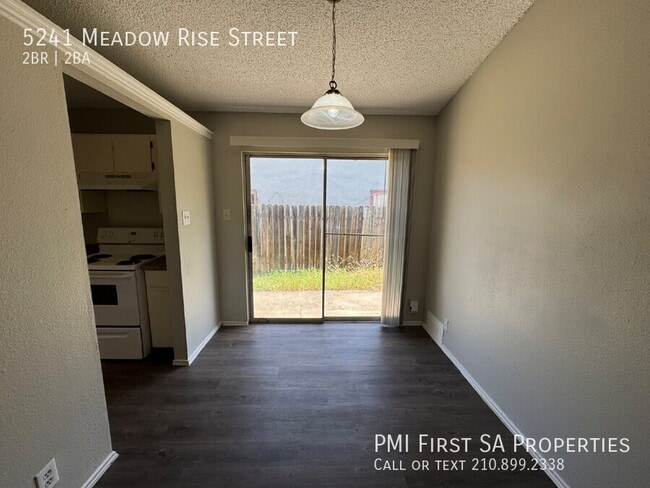 Photo - 5241 Meadow Rise St