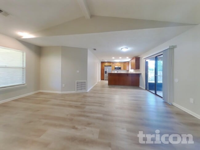 605 Richard Lee St