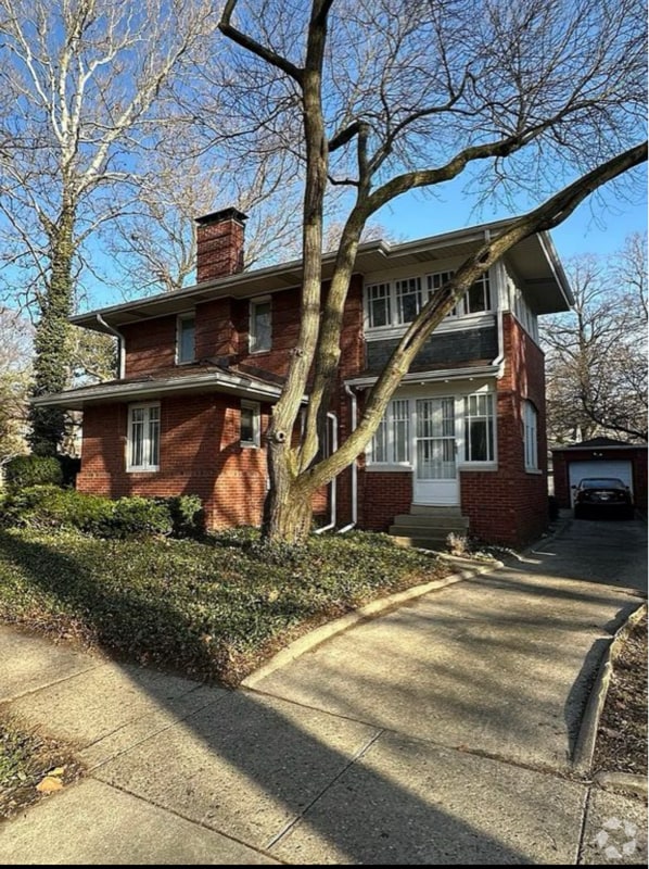 Building Photo - 708 S Busey Ave Rental