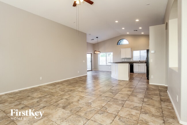 Photo - 14521 N 145th Dr