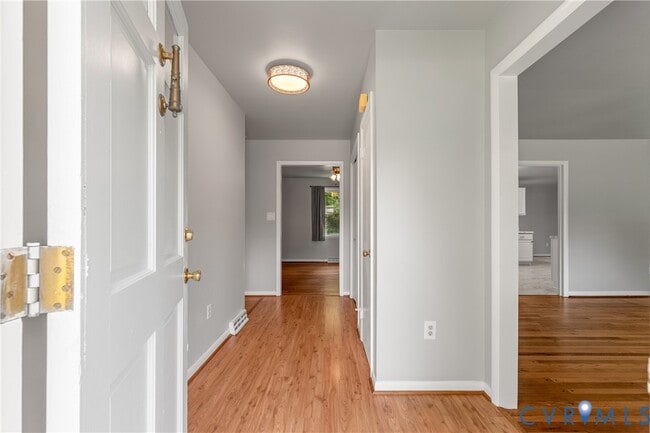 Photo - 1874 Pender Ave
