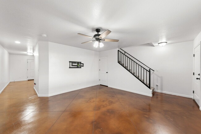 Photo - 2801 E 450 N