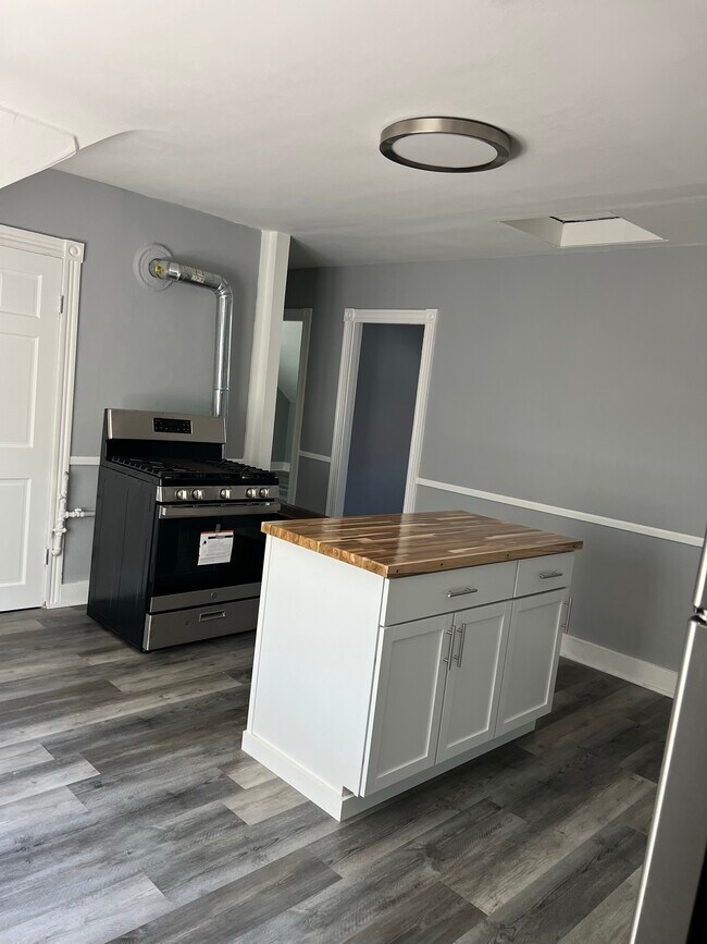 Photo - 32 Tuxedo Ave Unidad 3