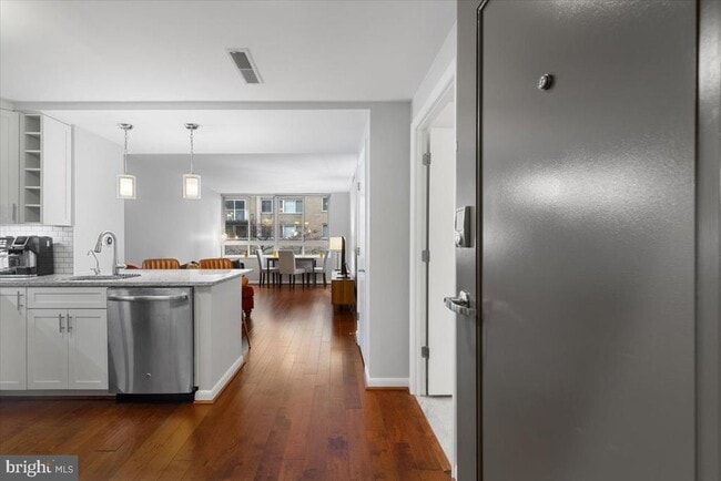 Photo - 350 G St SW Unit N212