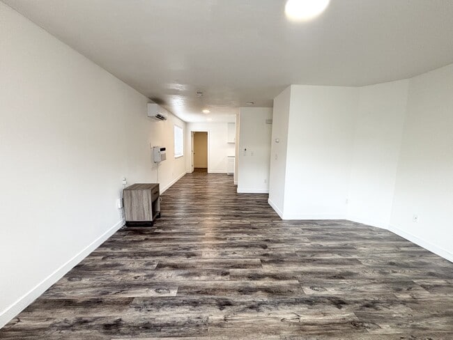Photo - 436-436 S 800 W