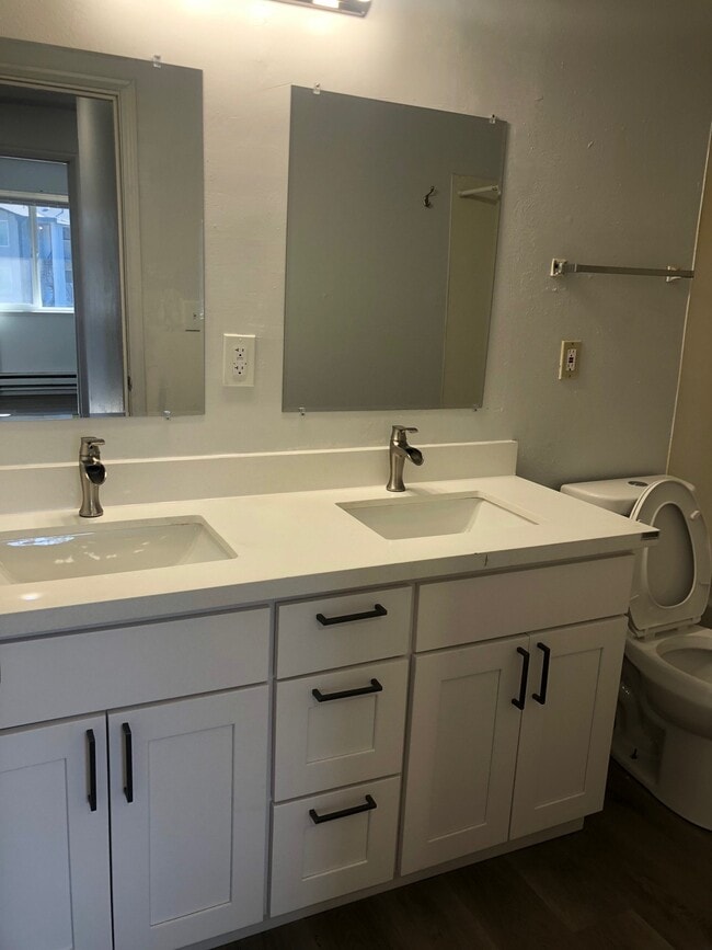 1928 E 56th St Unit 47