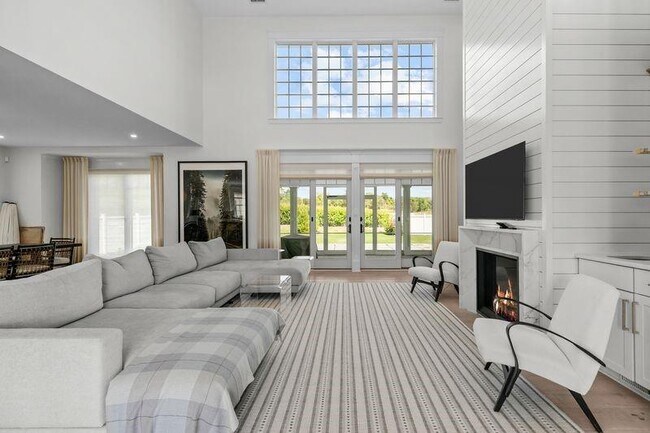 Photo - 45 Carnegie Abbey Ln