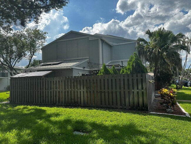 Photo - 13290 NW 7th St