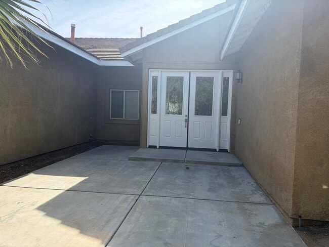 Photo - Large Single Story Cul de Sac Home AVAILABLE!