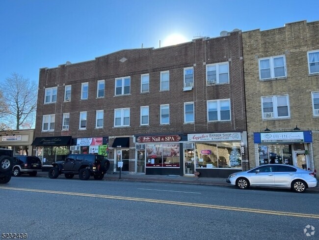 Building Photo - 412-416 Bloomfield Avenue Unit 36 Rental