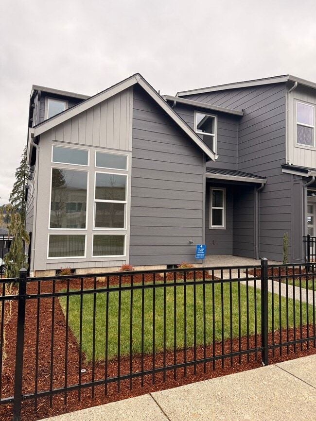 Photo - Goregous 3 Bedroom with Loft and Bonus Room! High Ceilings! Pantry! Keyless Entry! Double Oven & ...