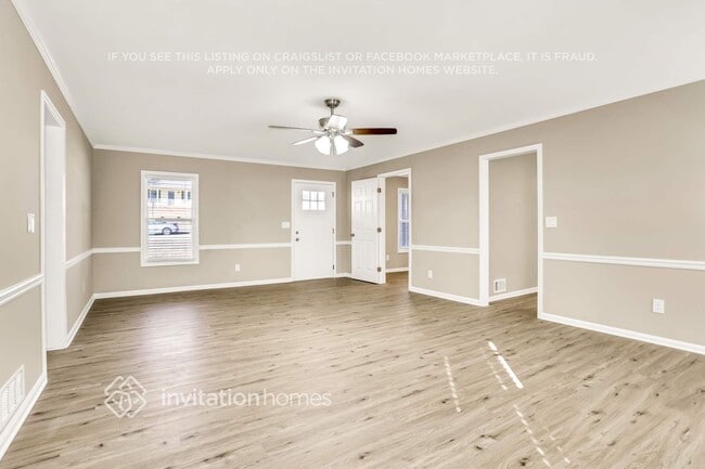 Photo - 4288 Castlegate Dr