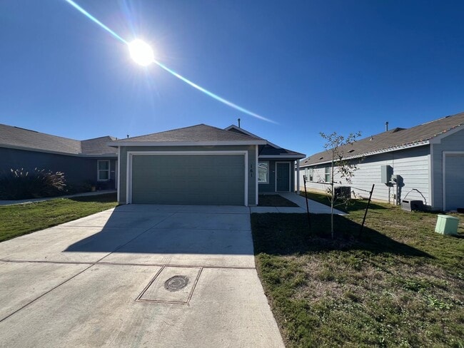 Photo - Beautiful 3/2 located in Marion, Tx