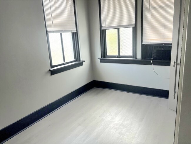 Photo - 404 St Philip St Unidad 3F