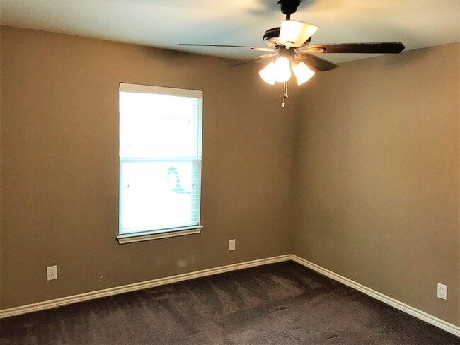 Photo - 4267 Castlegate Dr Unit 4267