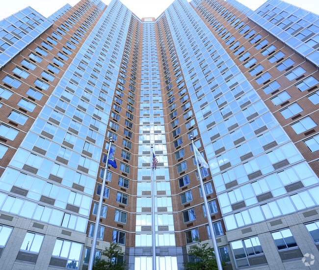 Skyline New Rochelle Apartments For Rent in New Rochelle, NY