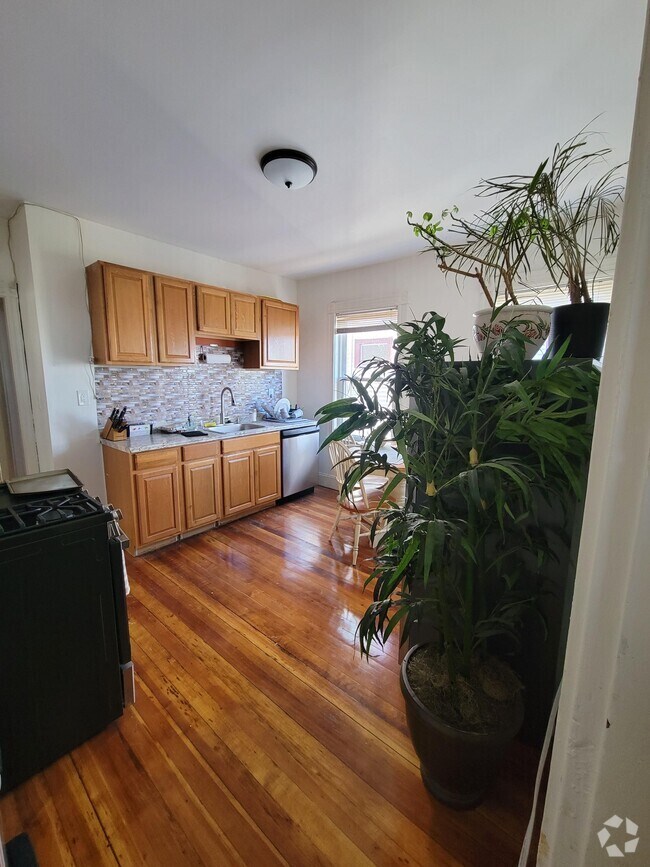 Building Photo - 32 Juliette St Unit 2 Rental