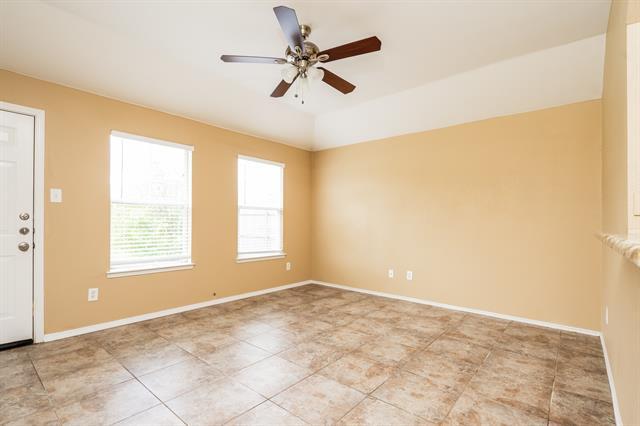 Photo - 1611 Emily Ln