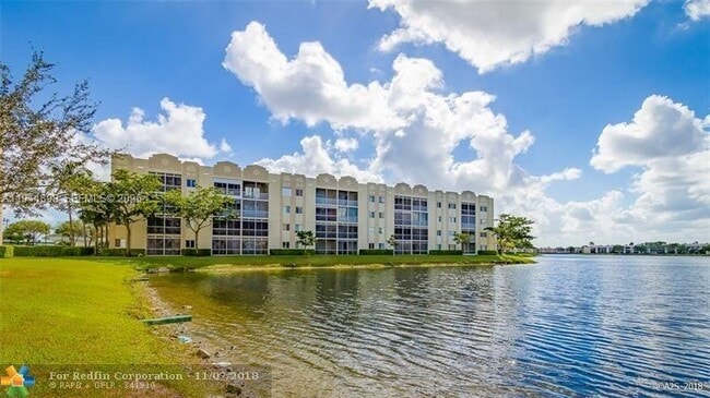 Photo - 4717 NW 7th St Unit 304-10