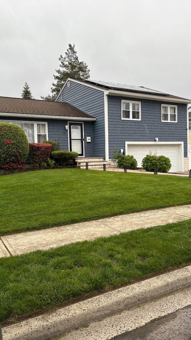 Photo - 10 Cranberry Ln