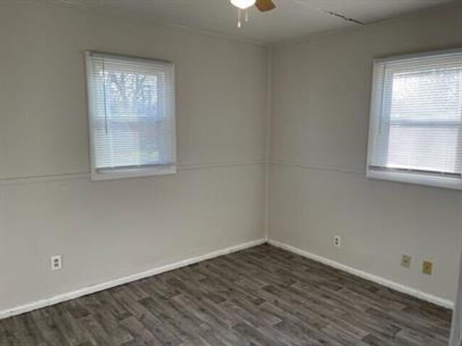 Photo - 1104 Eastview Dr