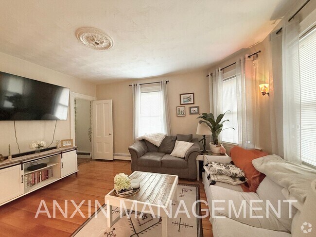 Building Photo - 14-16 Allen St Unit 1 Rental