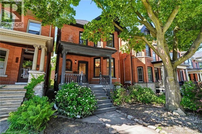 Photo - 131 Markland St