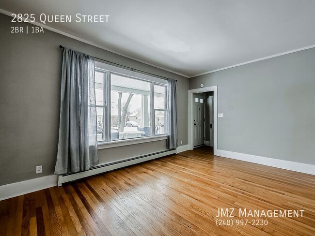 Photo - 2825 Queen St