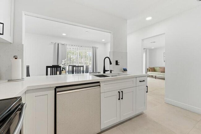 Photo - 245 Sandpiper Ave