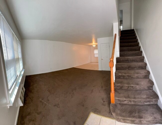 Photo - 825 N Raynor Ave