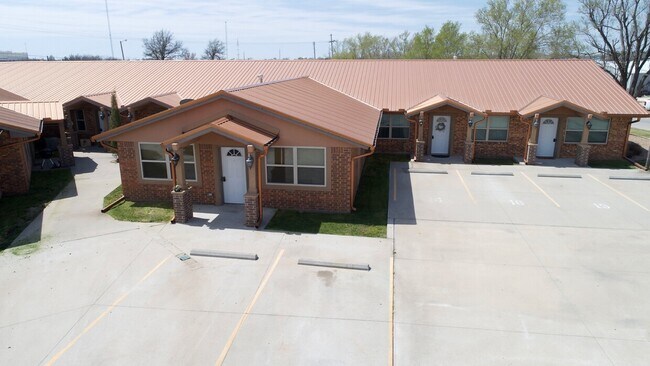Photo - Woodland Apartments