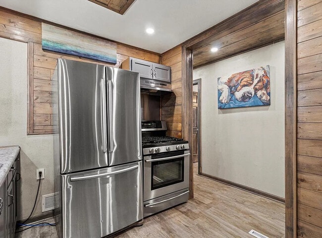 6050 W Calumet Rd Unit 101A